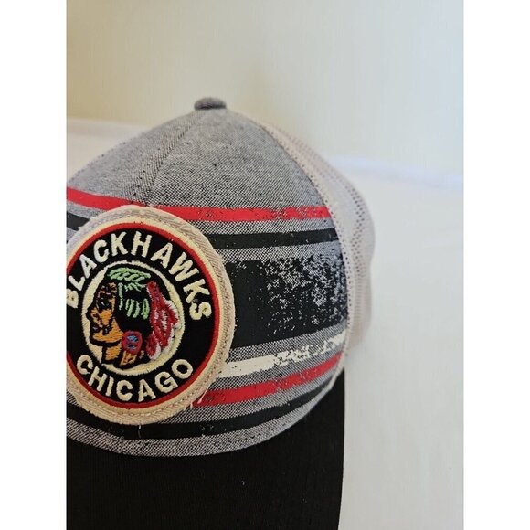 Reebok Chicago Blackhawks NHL Hockey Mesh Snapback Trucker Adjustable Cap Hat OS - Picture 5 of 16